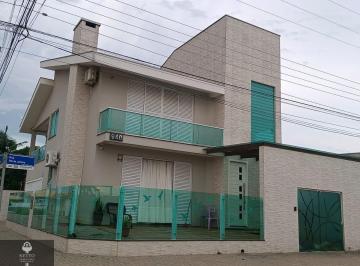 Casa · 3 Quartos · 1 Vaga · Casa de Alto Padrão À Venda | Balneário Rincão