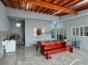 Casa · 120m² · 2 Quartos · 2 Vagas · Suíte Ampla, Quintal E Espaço Para Churrasqueira