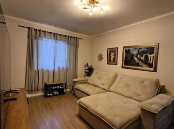 CASA PRINCIPAL · Excelente Propriedade Com 3 Casas Independentes, Garagem Para 6 Veículos E Churrasqueira – Próximo À
