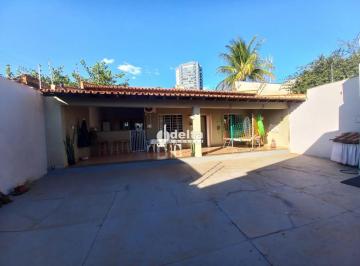 Casa · 240m² · 3 Quartos · 2 Vagas · Casa Com 3 Quartos Sendo 1 Suíte Disponível Para Venda No Bairro Tabajaras Em Uberlândia - Mg