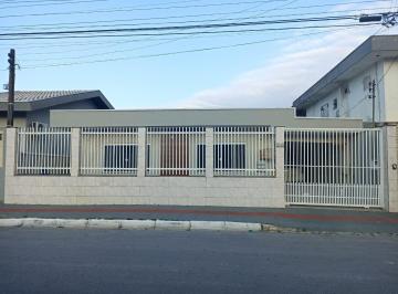 Casa · 270m² · 4 Quartos · Casa Em Cordeiros, Itajaí/sc de 270 m² 4 Quartos À Venda por R$850.000