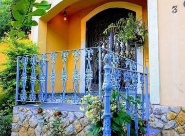 Casa · 240m² · 5 Quartos · 4 Vagas · Casa Em Fátima, Niterói/rj de 240 m² 5 Quartos À Venda por R$850.000
