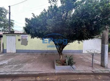 Casa · 262m² · 3 Quartos · 5 Vagas · Sobrado Em Nossa Senhora de Lourdes, Londrina/pr de 262 m² 3 Quartos À Venda por R$850.000
