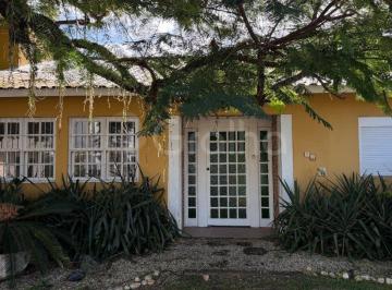 Casa · 336m² · 5 Quartos · 2 Vagas · Casa de 336 m² Na Barra Da Lagoa