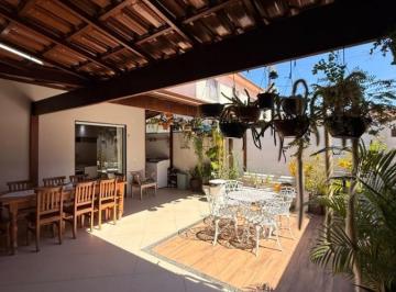 Casa · 130m² · 3 Quartos · 2 Vagas · Casa Em Condomínio Para Venda Em Serra, Praia Da Baleia, 3 Dormitórios, 1 Suíte, 3 Banheiros, 2 Vaga