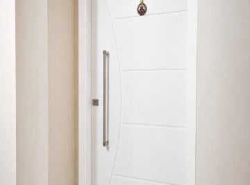 a8614bda-8418-4f43-ba87-2fd5b935ac1b · Apartamento Para Venda Em Centro Com 2 Quartos, Sendo 1 Suíte, 141 m²