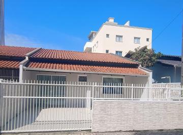 Casa · 124m² · 3 Quartos · 2 Vagas · Casa Semi Mobiliada - 1 Suíte + 2quartos, 180 m Da Praia - Itacolomi