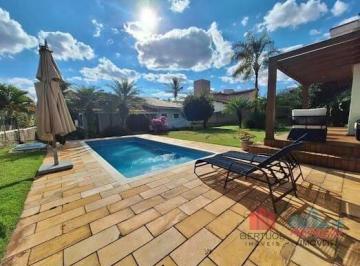 Casa · 251m² · 3 Quartos · 2 Vagas · Casa de Condomínio Com Piscina Para Aluguel Em Vinhedo