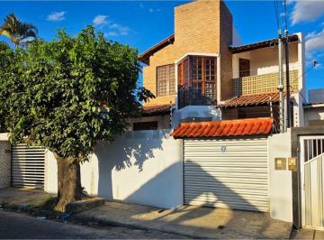 Casa · 171m² · 4 Quartos · 1 Vaga · Casa Duplex Á Venda No Bodocongó.