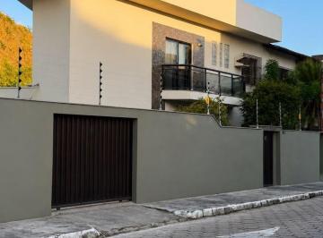 img0 · Casa de Esquina | 3 Quartos Com Suíte | Jardim Camburi