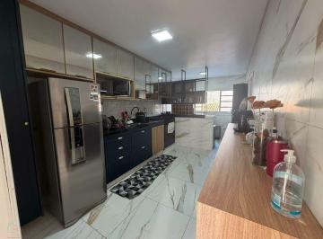Apartamento · 170m² · 3 Quartos · Cobertura Para Venda Em Centro de 170.00 m² Com 3 Quartos E 3 Suites