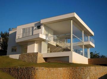 Casa · 461m² · 3 Quartos · 5 Vagas · Casa Com 3 Dormitórios Para Locação No Bairro Cacupé Em Florianópolis