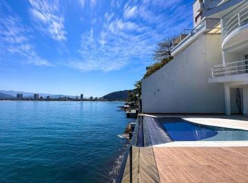 Casa · 826m² · 6 Quartos · 4 Vagas · Residência Exclusiva À Venda Pé Na Água No Prestigiado Condomínio Península No Guarujá.