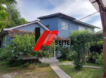 Casa · 260m² · 4 Quartos · 2 Vagas · Casa de 4 Dorm. a Venda Sambaqui Florianopolis