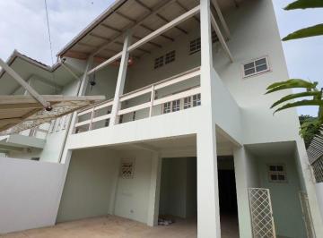 Casa · 240m² · 1 Quarto · 3 Vagas · Casa Em Rio Tavares, Florianópolis/sc de 240 m² 1 Quartos Para Locação R$4.600,00/mes