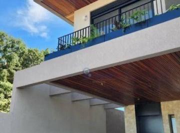 Casa · 200m² · 3 Quartos · 4 Vagas · Sobrado Em Aristocrata, São José Dos Pinhais/pr de 200 m² 3 Quartos À Venda por R$1.650.000