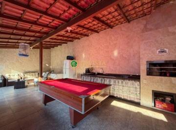 Casa · 200m² · 3 Quartos · 2 Vagas · Casa Em Fundos, Biguaçu/sc de 200 m² 3 Quartos À Venda por R$899.000