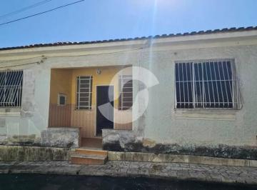 Casa · 110m² · 2 Quartos · Casa Em São Lourenço, Niterói/rj de 110 m² 2 Quartos À Venda por R$290.000