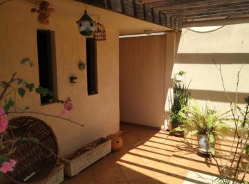 Casa · 371m² · 3 Quartos · 2 Vagas · Sobrado Em Vila São Paulo, Araçatuba/sp de 371 m² 3 Quartos À Venda por R$500.000