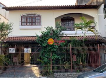 Casa · 277m² · 3 Quartos · 2 Vagas · Casa Em Centro, São Gonçalo/rj de 0 m² 3 Quartos À Venda por R$850.000