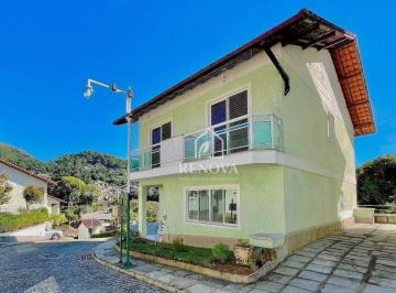 Casa · 258m² · 4 Quartos · 3 Vagas · Casa Em Iucas, Teresópolis/rj de 258 m² 4 Quartos À Venda por R$1.100.000