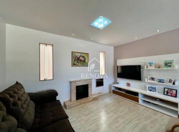 Casa · 203m² · 4 Quartos · 2 Vagas · Casa Em Jardim Europa, Teresópolis/rj de 203 m² 4 Quartos À Venda por R$950.000