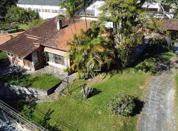 Casa · 214m² · 5 Quartos · 2 Vagas · Casa Em Iucas, Teresópolis/rj de 214 m² 5 Quartos À Venda por R$990.000