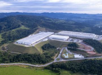 Comercial · 5658m² · 7 Vagas · Galpão Em Centro, Extrema/mg de 5658 m² Para Locação R$203.679,00/mes