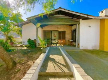 Casa · 168m² · 3 Quartos · 2 Vagas · Casa Em Jardim Praiano, Guarujá/sp de 168 m² 3 Quartos À Venda por R$620.000