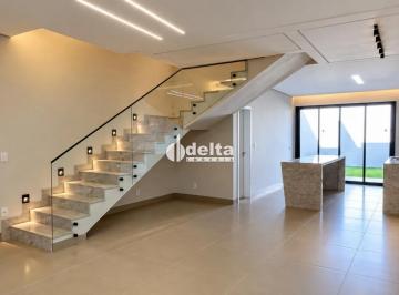 Casa · 125m² · 3 Quartos · 2 Vagas · Casa Com 3 Quartos Sendo 1 Suíte Disponível Para Venda No Bairro Aclimação Em Uberlândia - Mg