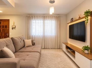 Casa · 80m² · 3 Quartos · 2 Vagas · Sobrado Para Venda Em Cajuru de 80.00 m² Com 3 Quartos, 1 Suite E 2 Garagens
