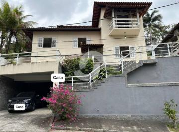 Casa · 228m² · 3 Quartos · Casa Em Badu, Niterói/rj de 228 m² 3 Quartos À Venda por R$900.000