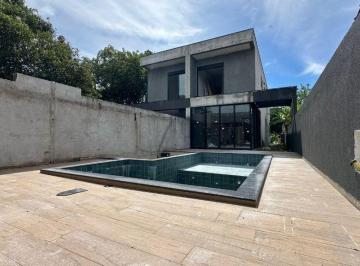 Casa · 200m² · 4 Quartos · 2 Vagas · Casa Em São Lourenço, Bertioga/sp de 200 m² 4 Quartos À Venda por R$1.900.000