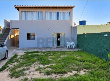 Casa · 112m² · 2 Quartos · 3 Vagas · À Venda Casa Ampla Com Duas Suítes Na Vila Verde Em Búzios