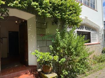 Casa · 173m² · 3 Quartos · 1 Vaga · Alto Padrão Para Venda Em Petrópolis, Centro, 3 Dormitórios, 1 Suíte, 2 Banheiros, 1 Vaga