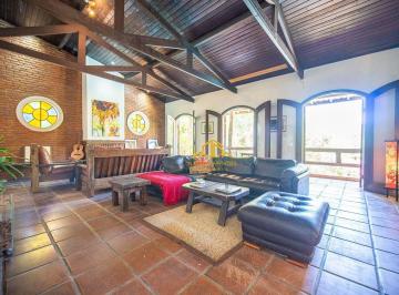 Casa · 397m² · 4 Quartos · 6 Vagas · Casa Em Chácara Granja Velha, Carapicuíba/sp de 397 m² 4 Quartos À Venda por R$1.390.000