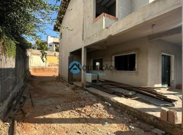 Casa · 3 Quartos · 2 Vagas · Casa 3 Quartos (1 Suíte)