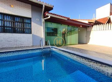 777c63c9663906c4e6d7baef5e1160f7.jpg · Casa À Venda Com Piscina, 3 Dormitórios (1 Suíte), a Apenas 30 m Da Praia No Bairro São José Em