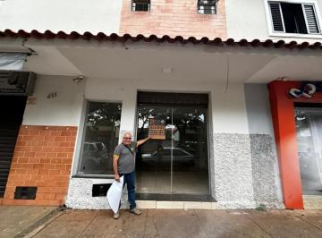 loja-salao-ponto-comercial-em-nepomuceno-mg-no-bairro-centro-imovel453226-img6aba6df91d7bd.jpg · Imoveis - No Centro