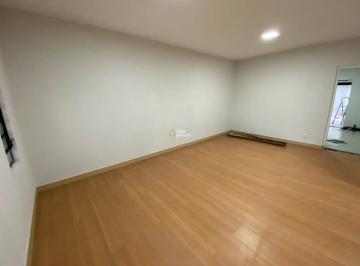 Casa · 160m² · 4 Quartos · 8 Vagas · Casa Para Alugar Em Santa Cruz de 160.00 m² Com 4 Quartos, 1 Suite E 8 Garagens