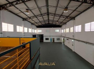 Comercial · 972m² · 3 Vagas · Galpão / Depósito / Armazém Para Alugar Em Europark Comercial de 972.10 m² Com 3 Garagens