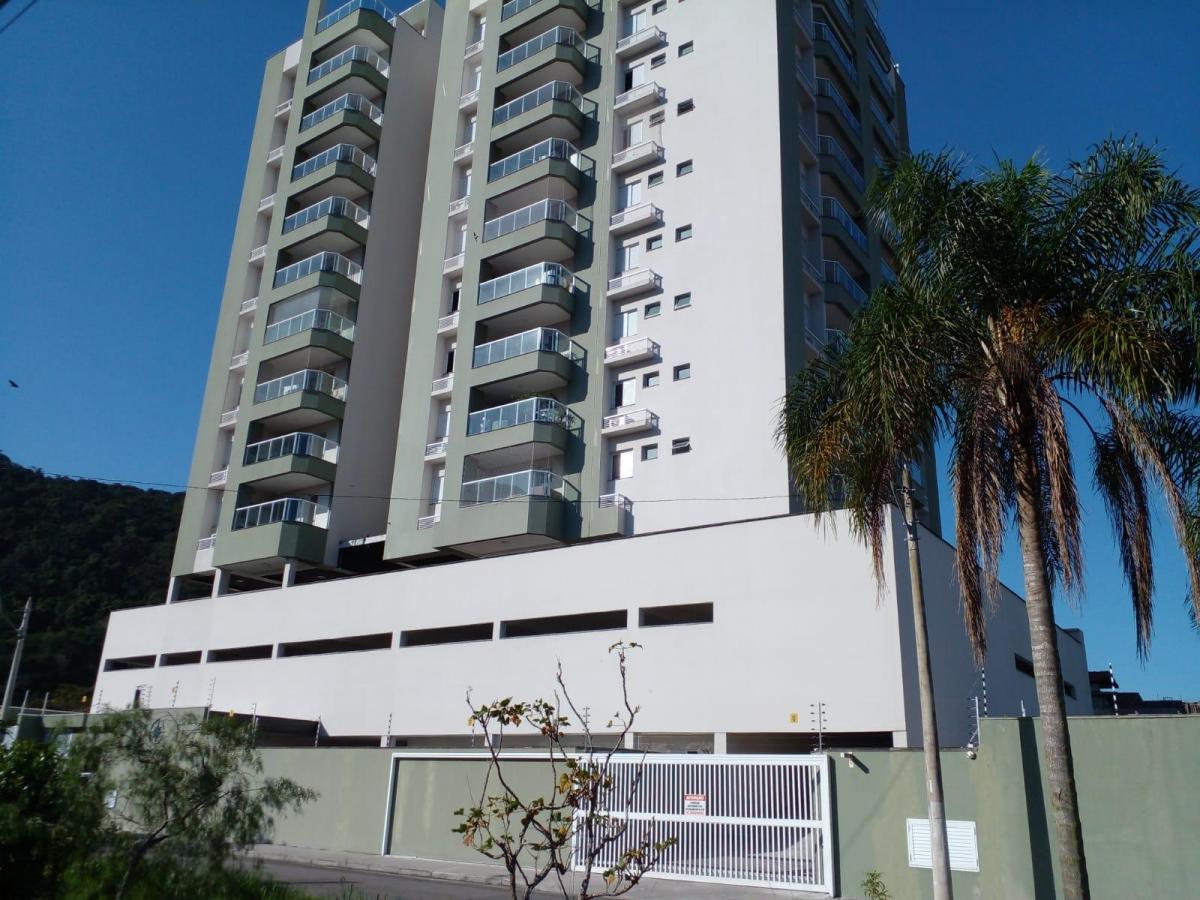 Captação de Apartamento a venda na Av. Lucas Nogueira Garcês, 404, Sumaré, Caraguatatuba, SP
