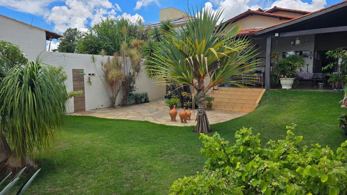 Foto - Brasília - Setor Habitacional Jardim Botânico