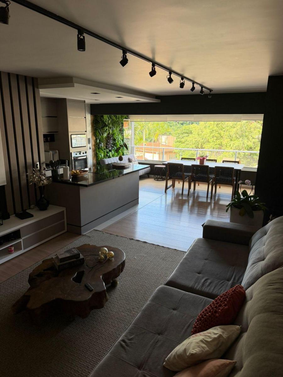 Foto - Cotia - Granja Viana