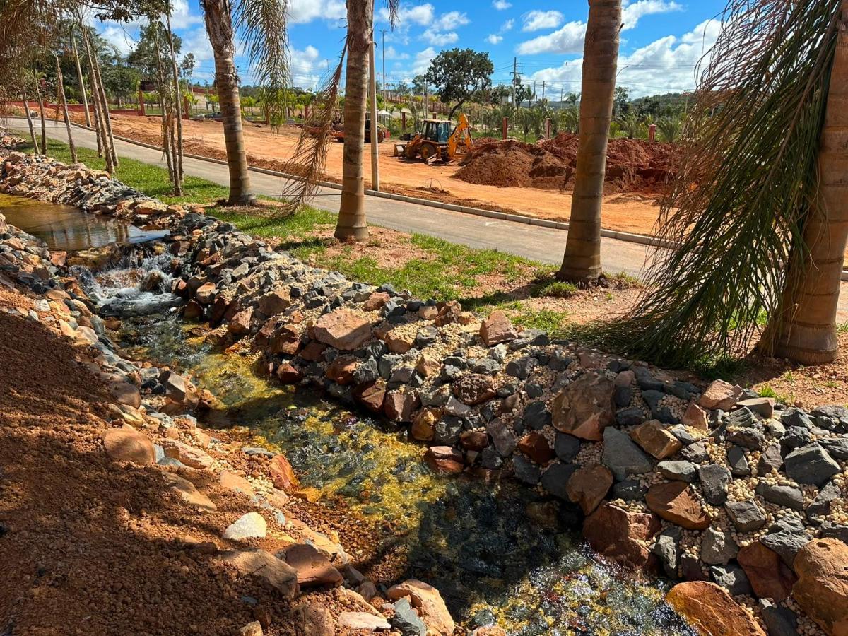 Foto - Brasília - Setor Habitacional Jardim Botânico