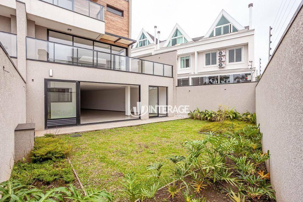 Sobrado Com 3 Dormitórios À Venda, 240 m² por R$1.833.521 - Santo Inácio - Curitiba/pr