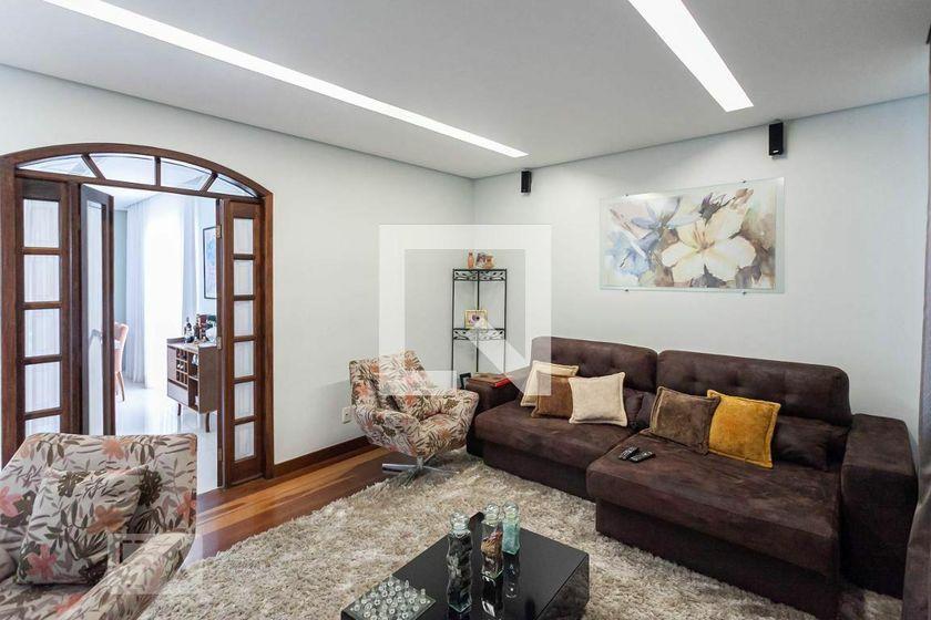 Casa À Venda - Nova Floresta, 5 Quartos, 523 m² - Belo Horizonte