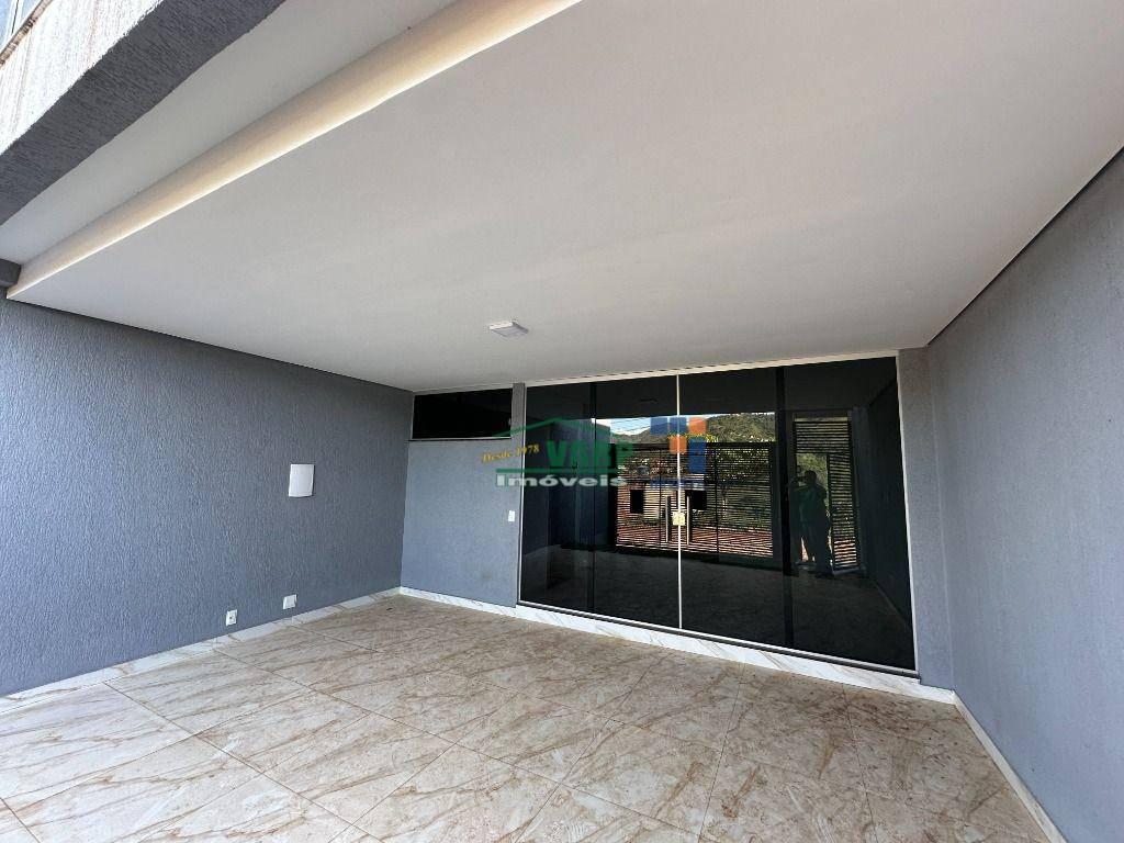 Casa Com 3 Dormitórios À Venda, 133 m² por R$620.000 - Villa Real - Sabará/mg