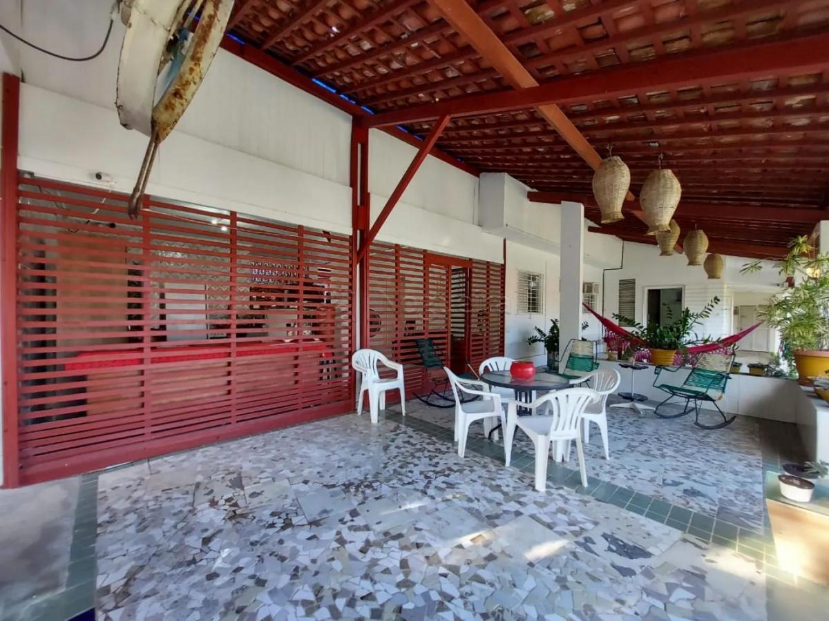 Excelente Casa Localizada No Paiva, Com 567,15 m² de Área Útil.