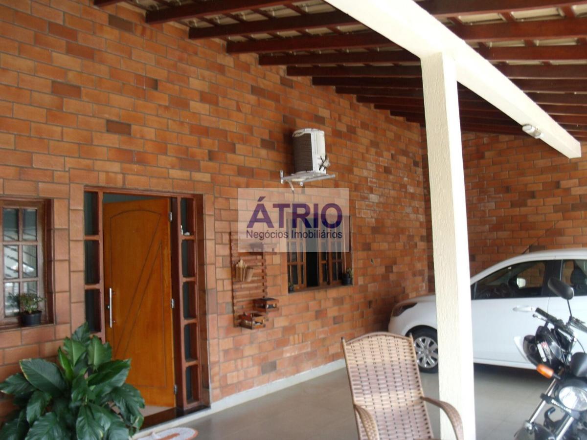 Casa Bairro Jardim Patrícia.